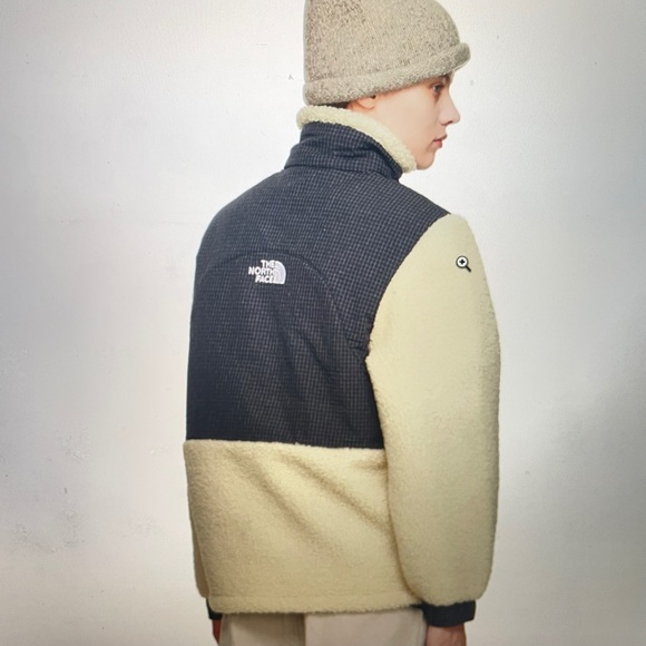 Authentic North face off-white Seasonal Denali Jacket - Picture 2 of 3